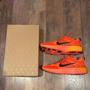 MENS NIKE LUNAR ROAM SNEAKER